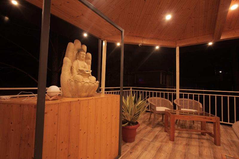 The Woods Retreat — general view