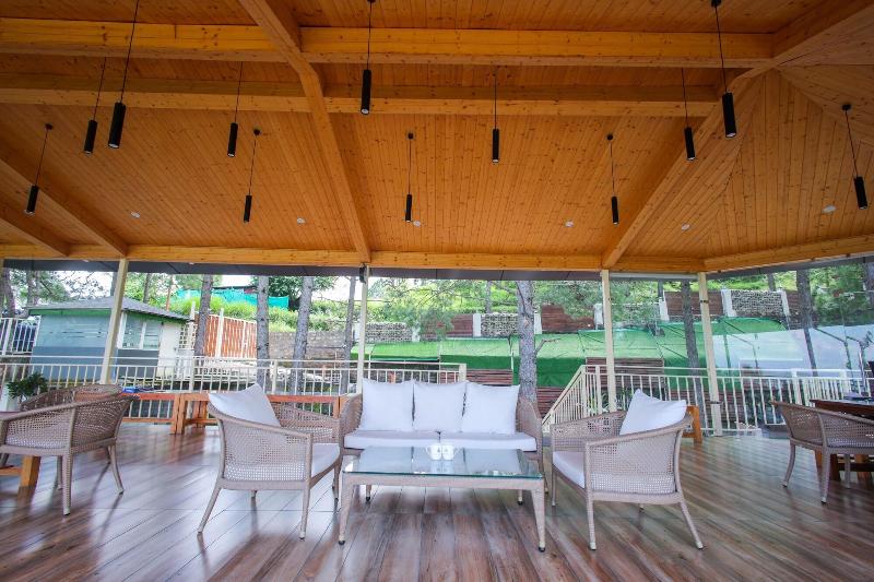 The Woods Retreat
