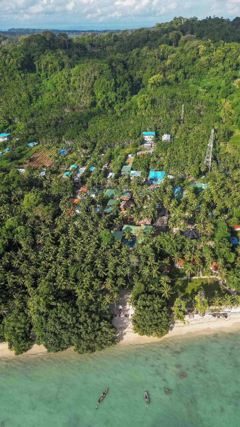 Coral Reef Resort & Spa, Havelock image