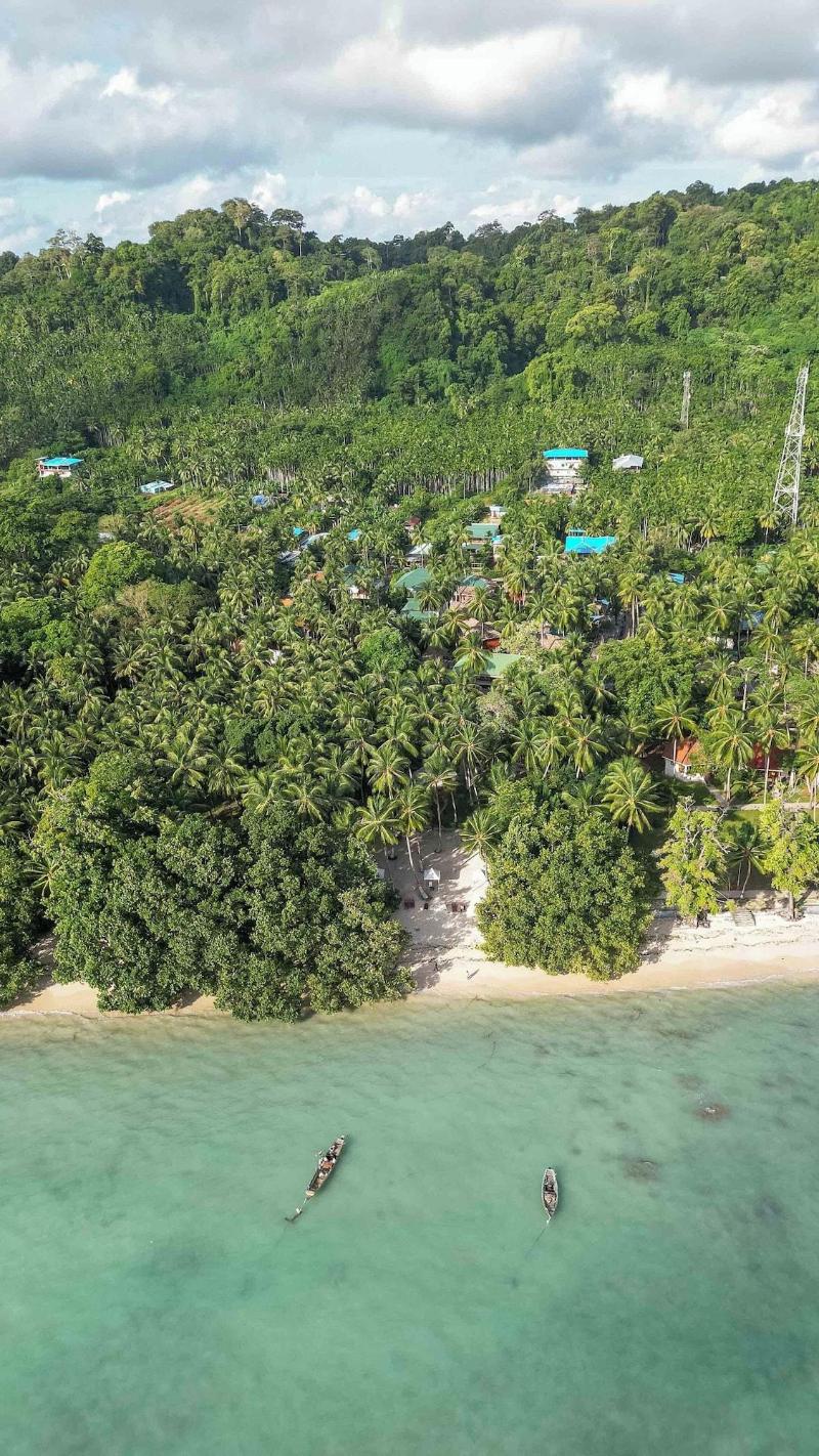 Coral Reef Resort & Spa, Havelock image