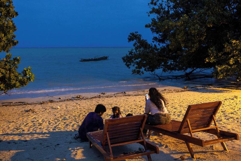 Coral Reef Resort & Spa, Havelock image