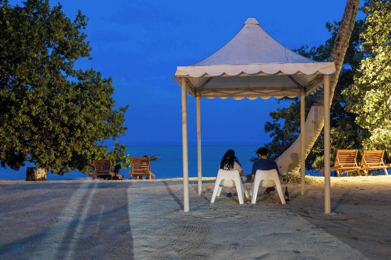 Coral Reef Resort & Spa, Havelock image