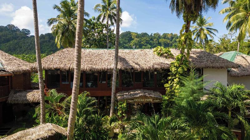 Coral Reef Resort & Spa, Havelock image