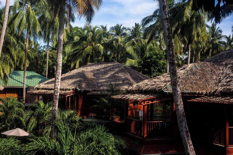 Coral Reef Resort & Spa, Havelock image
