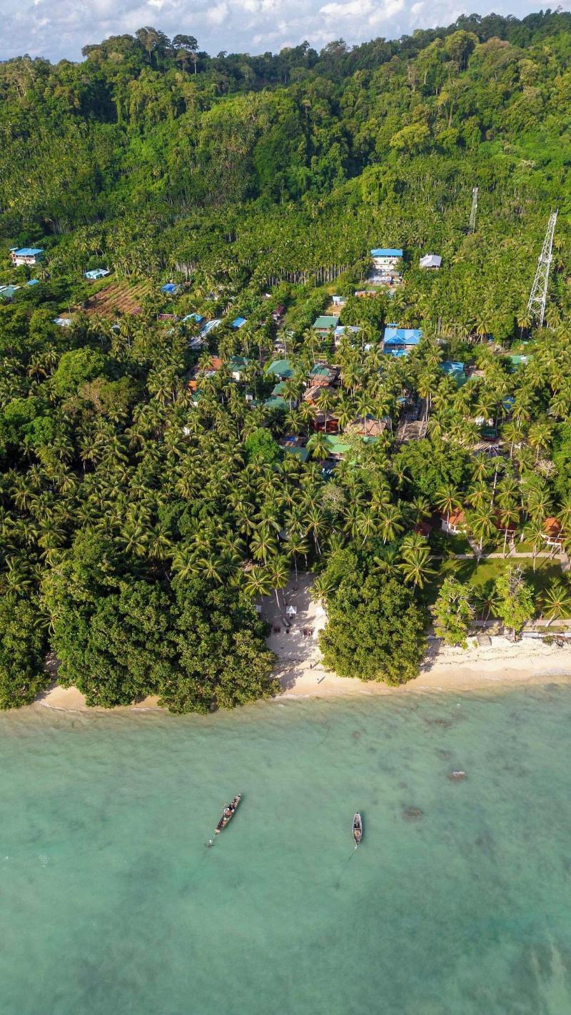 Coral Reef Resort & Spa, Havelock image