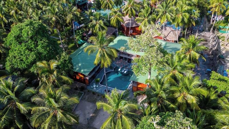 Coral Reef Resort & Spa, Havelock image