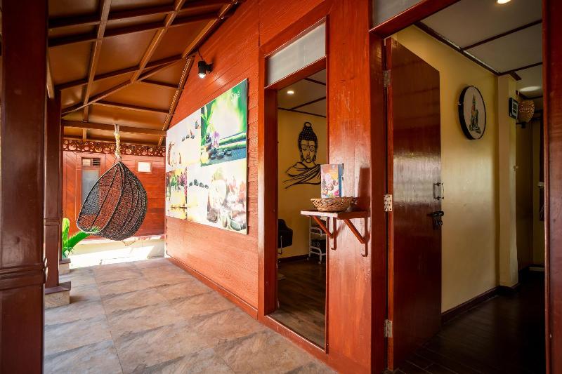 Coral Reef Resort & Spa, Havelock image