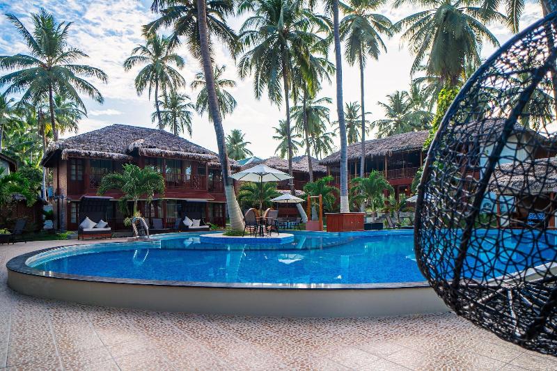 Coral Reef Resort & Spa, Havelock image