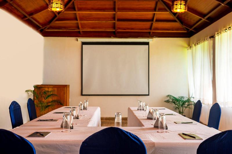 Coral Reef Resort & Spa, Havelock image
