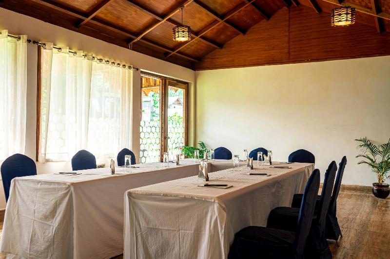 Coral Reef Resort & Spa, Havelock image