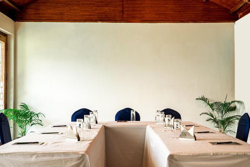 Coral Reef Resort & Spa, Havelock image