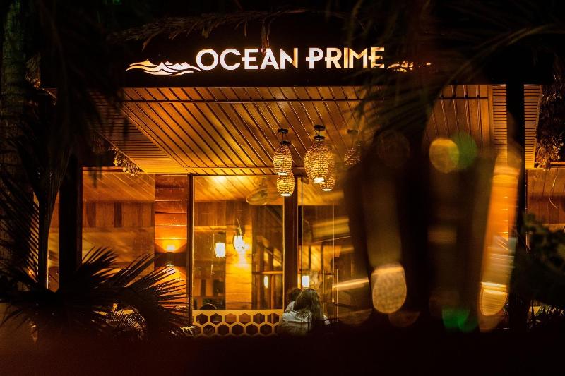Coral Reef Resort & Spa, Havelock image