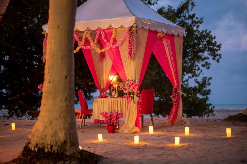 Coral Reef Resort & Spa, Havelock image