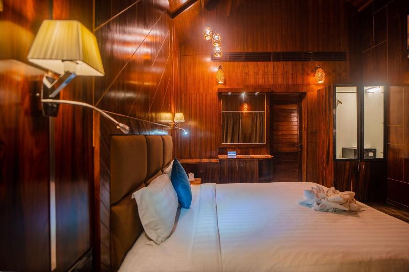 Coral Reef Resort & Spa, Havelock image