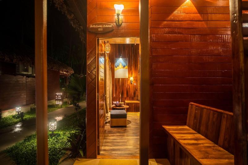 Coral Reef Resort & Spa, Havelock image