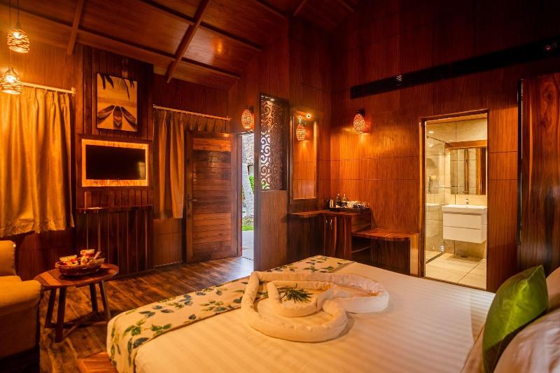 Coral Reef Resort & Spa, Havelock image