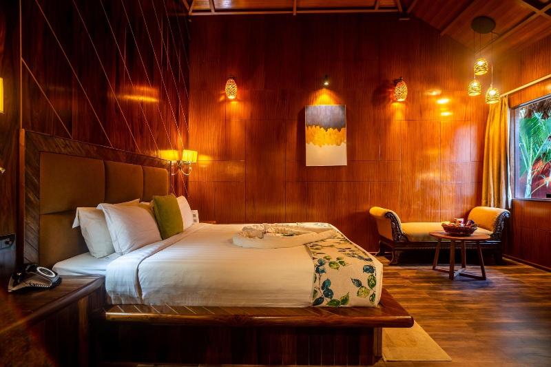 Coral Reef Resort & Spa, Havelock image