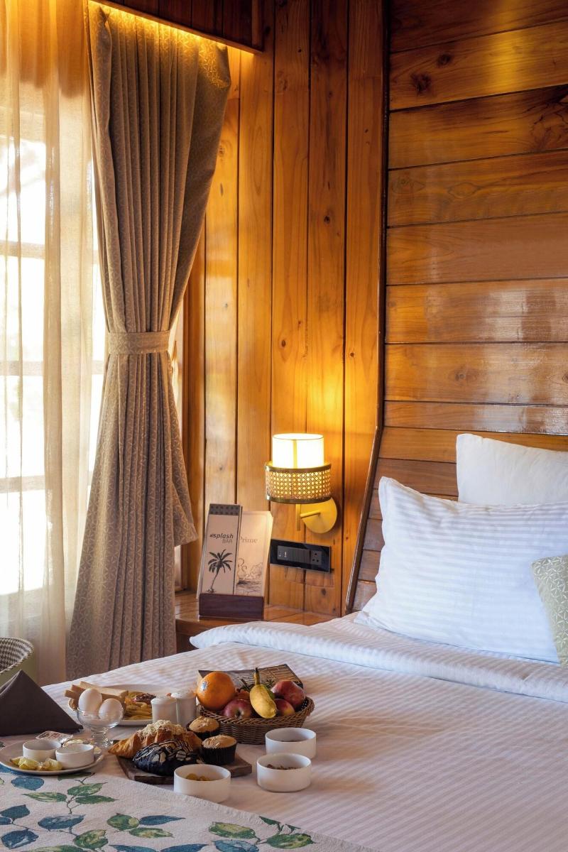 Coral Reef Resort & Spa, Havelock image