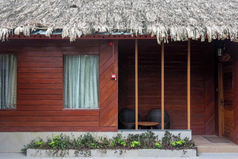 Coral Reef Resort & Spa, Havelock image