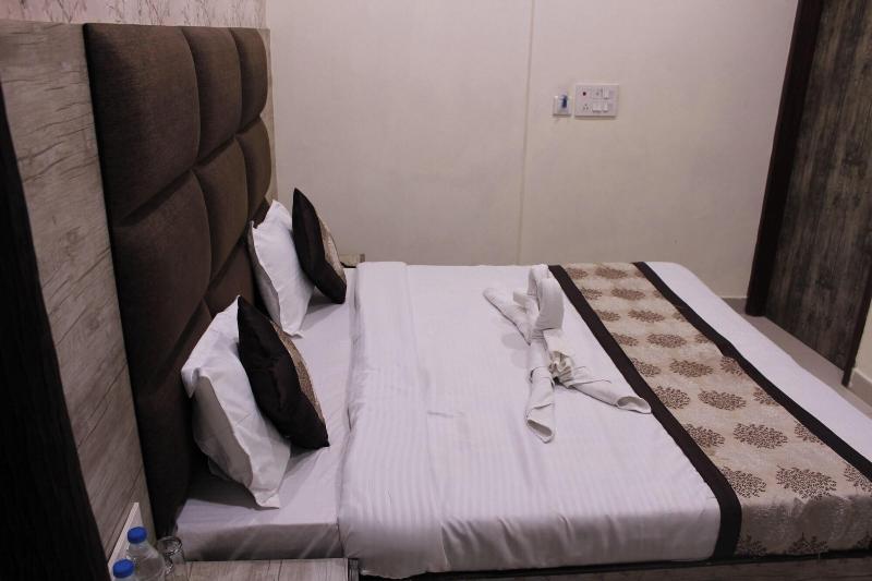 Goroomgo Shree Krishna Hotels Amritsar 5