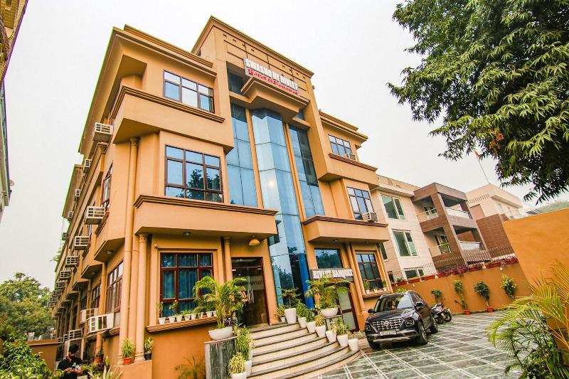 Fabhotel Prime The Rivlet Mg Road image