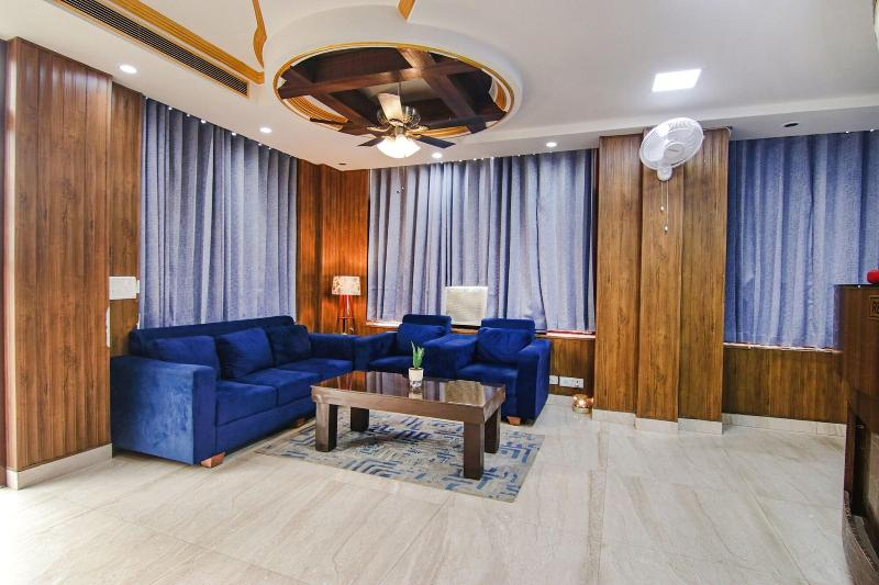 Fabhotel Prime The Rivlet Mg Road image
