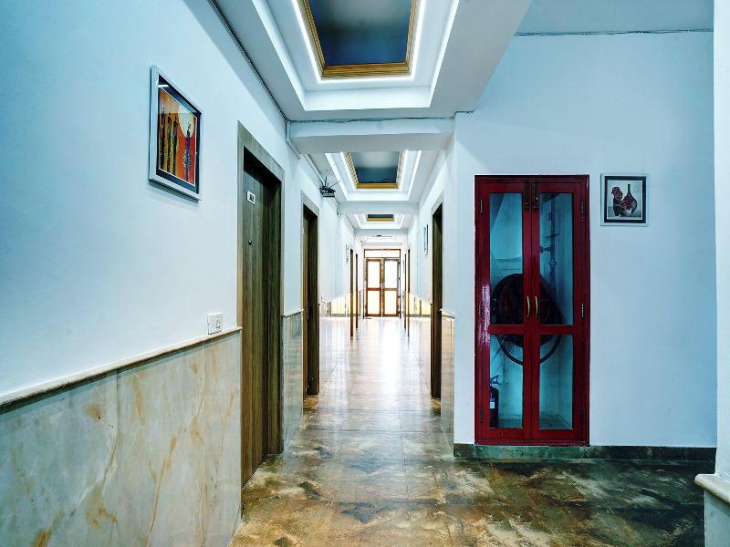 Fabhotel Prime The Rivlet Mg Road image
