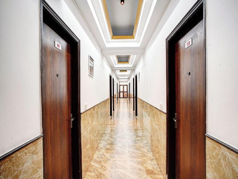 Fabhotel Prime The Rivlet Mg Road image