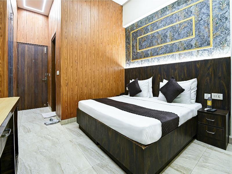 Fabhotel Prime The Rivlet Mg Road image