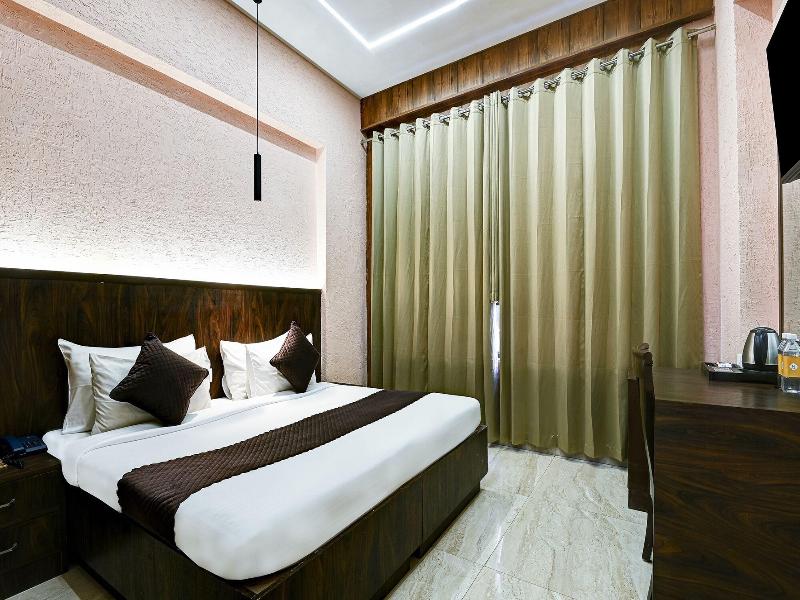Fabhotel Prime The Rivlet Mg Road image