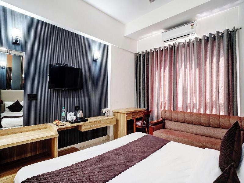 Fabhotel Prime The Rivlet Mg Road image