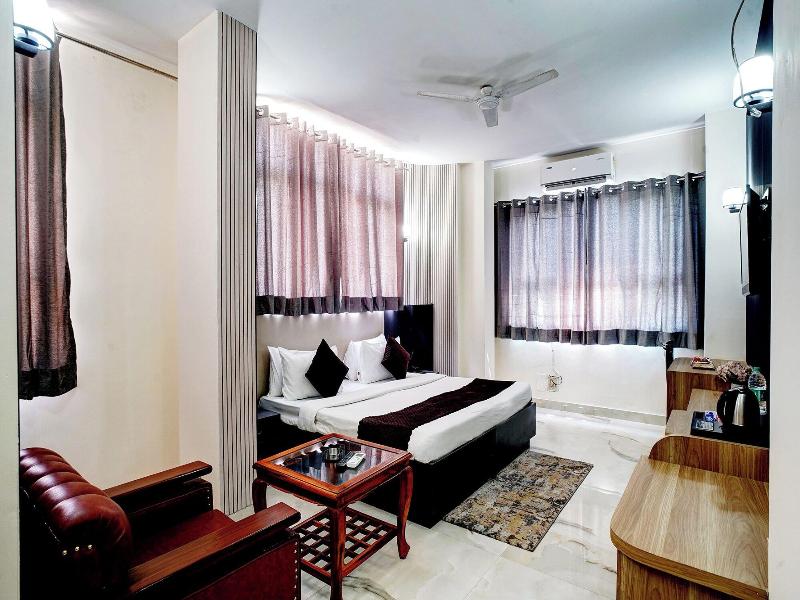 Fabhotel Prime The Rivlet Mg Road image