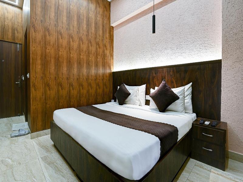 Fabhotel Prime The Rivlet Mg Road image