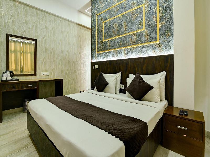 Fabhotel Prime The Rivlet Mg Road image