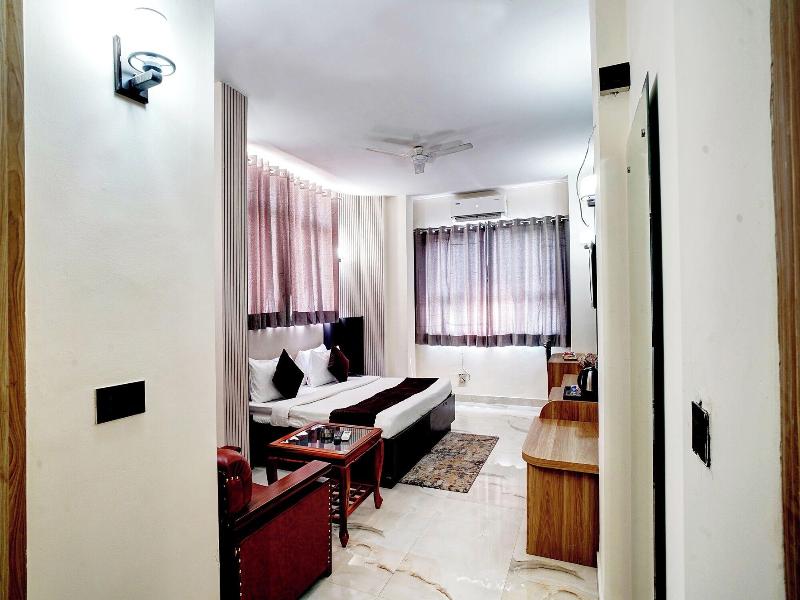 Fabhotel Prime The Rivlet Mg Road image