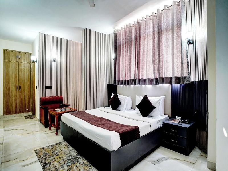 Fabhotel Prime The Rivlet Mg Road image