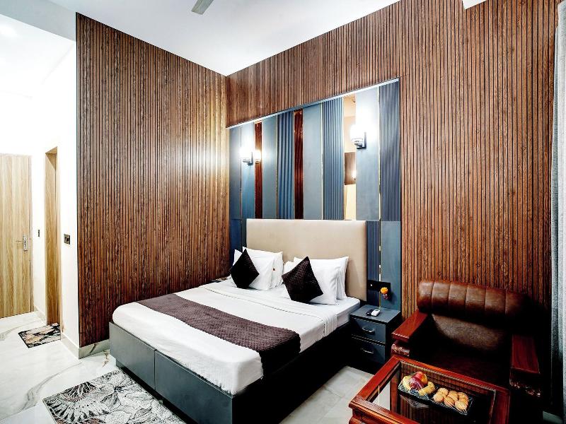 Fabhotel Prime The Rivlet Mg Road image