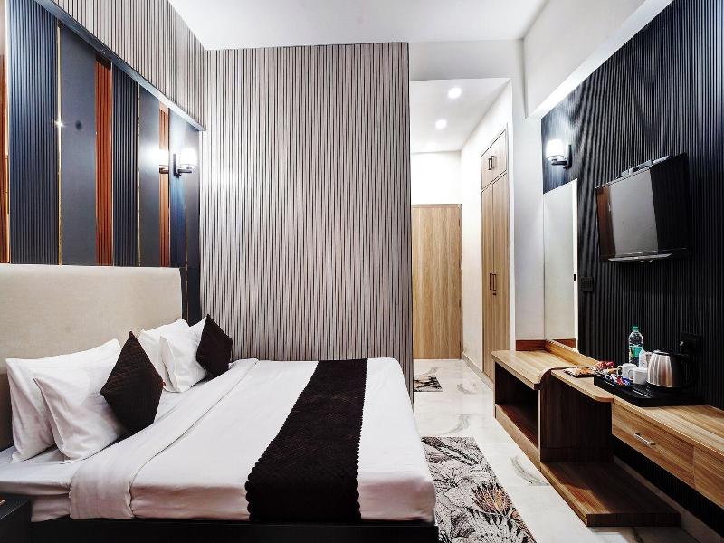 Fabhotel Prime The Rivlet Mg Road image