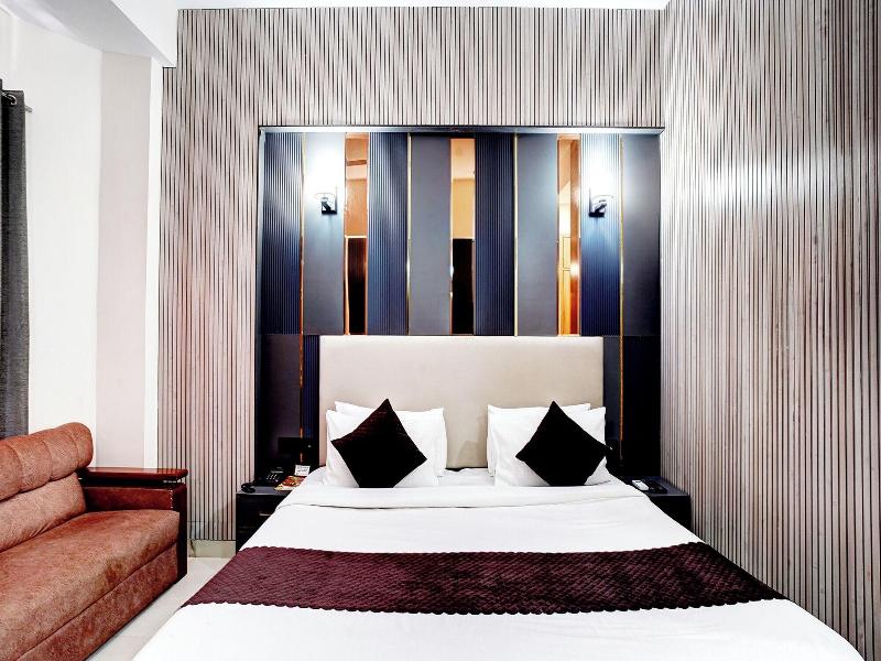 Fabhotel Prime The Rivlet Mg Road image