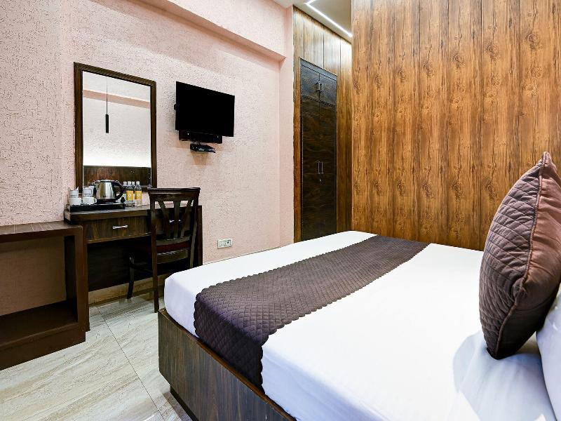 Fabhotel Prime The Rivlet Mg Road image