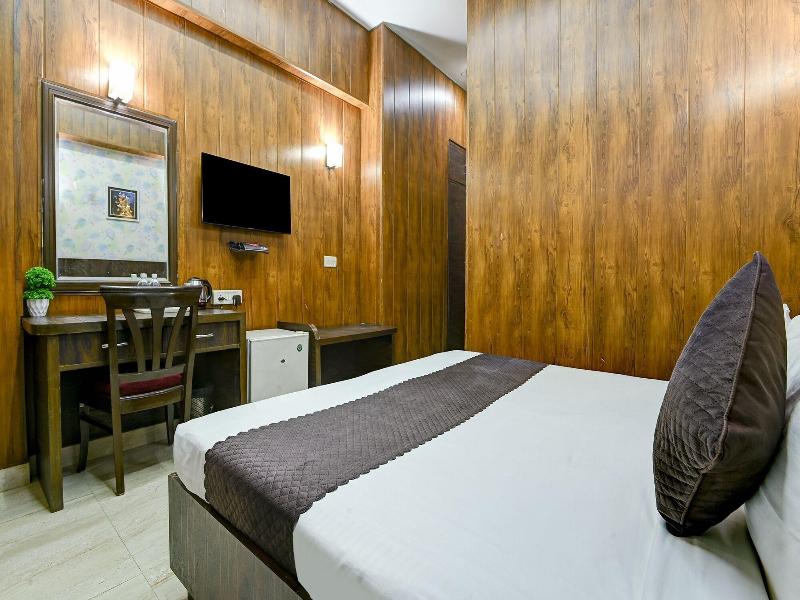 Fabhotel Prime The Rivlet Mg Road image
