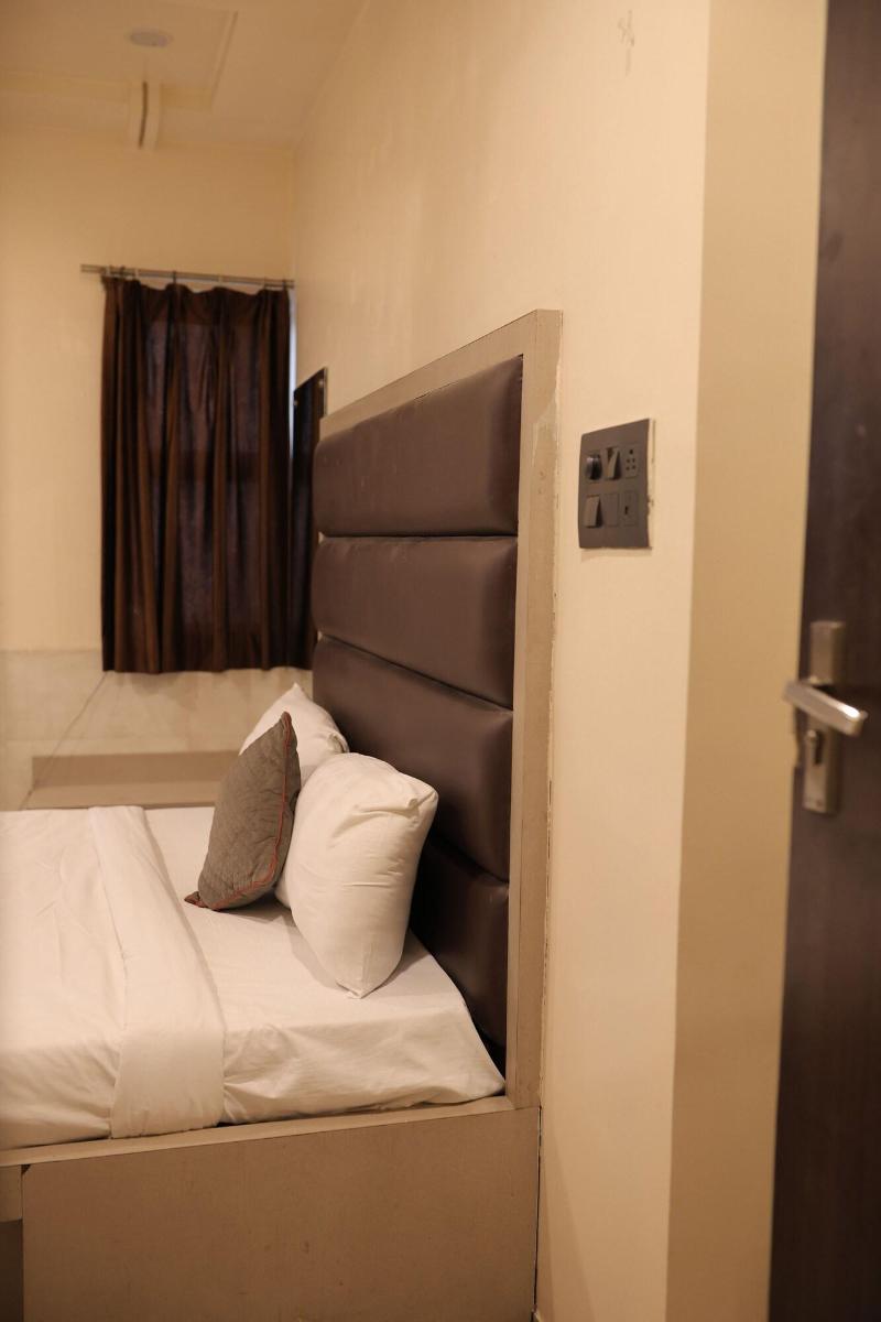 Hotel Al Zam Zam image