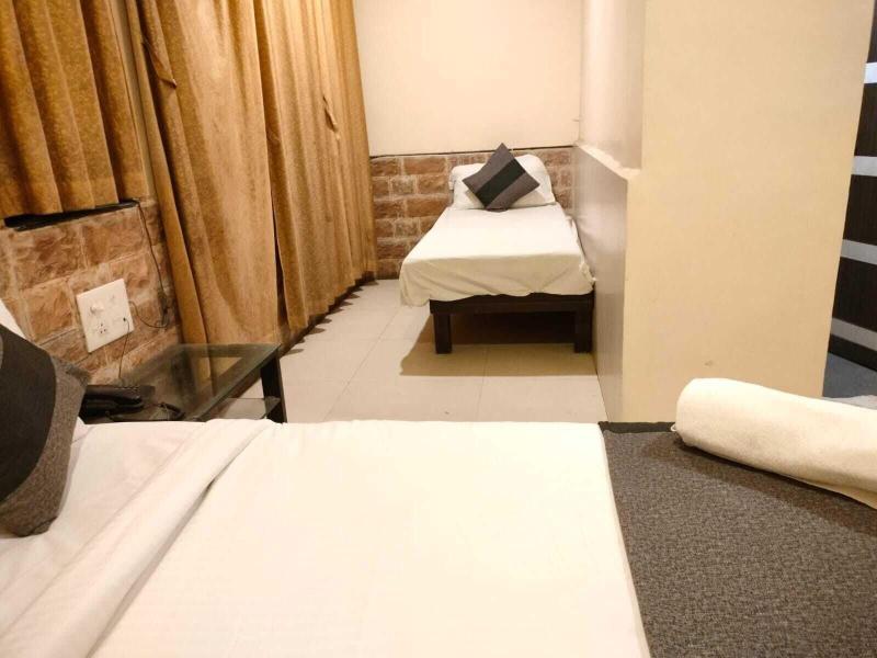 Hotel Al Zam Zam image