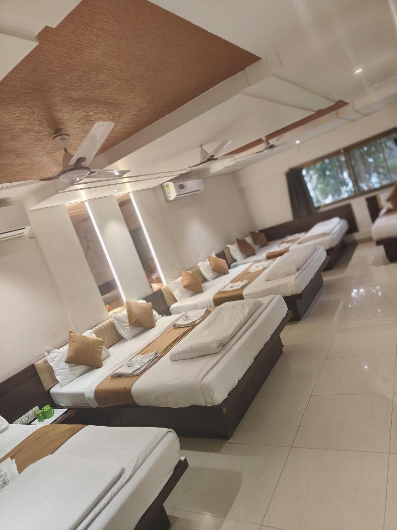 Anand Palace image