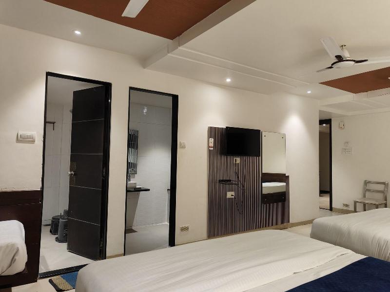 Anand Palace image