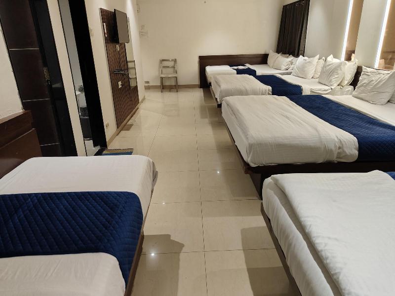 Anand Palace image