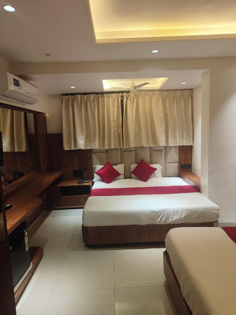 Anand Palace image
