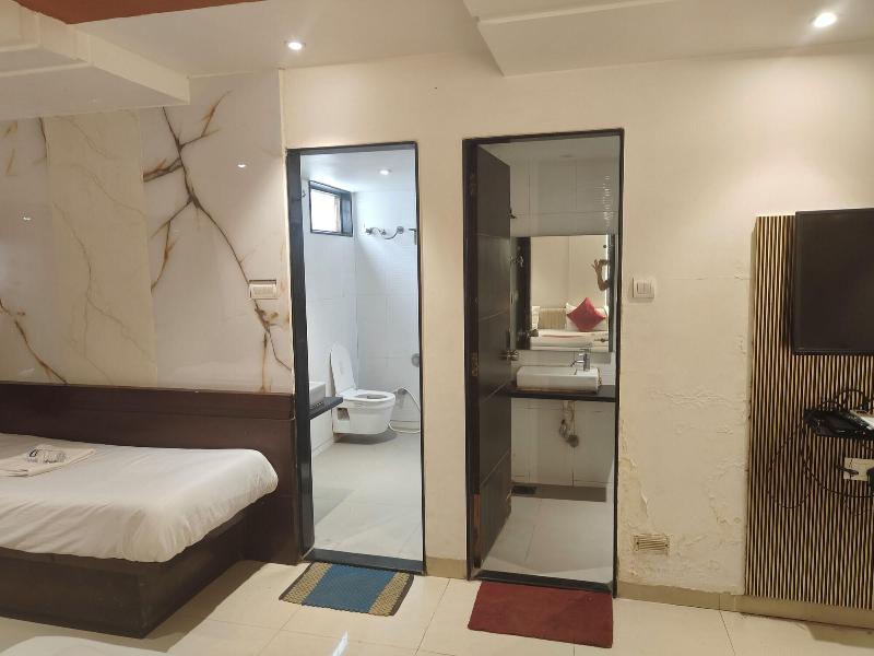 Anand Palace image