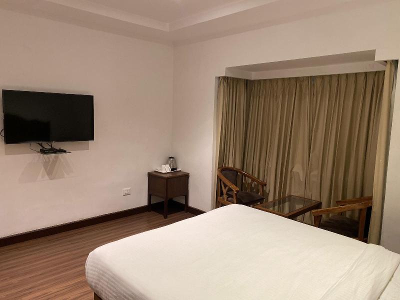 Hotel Glanton Manor — view