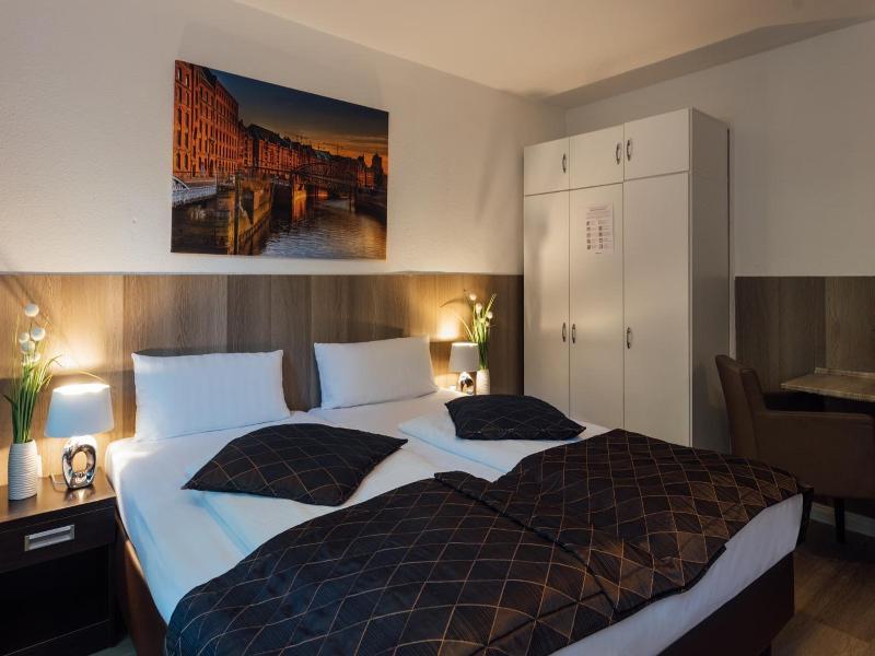 Hotel Hanseat Hamburg image
